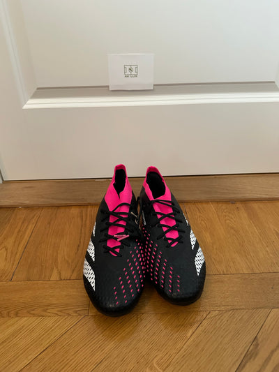 PREDATOR ACCURACY .1 FG OWN YOUR FOOTBALL - BLACK/WHITE/PINK