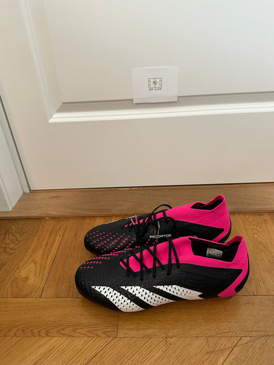 PREDATOR ACCURACY .1 FG OWN YOUR FOOTBALL - BLACK/WHITE/PINK