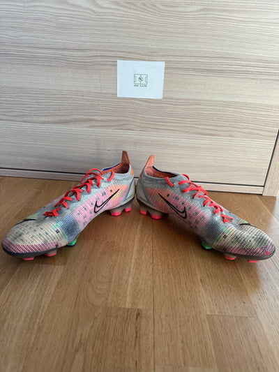 NIKE MERCURIAL VAPOR 14 ELITE FG DRAGONFLY - WHITE/SILVER/ PURPLE LIMITED EDITION