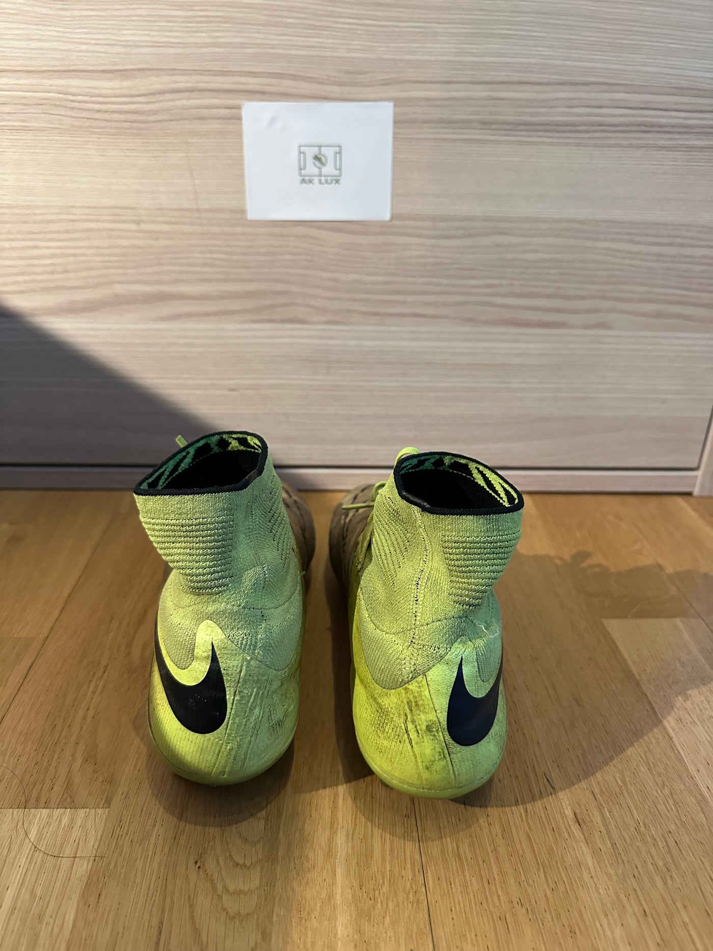 NIKE - HYPERVENOM PHANTOM II LEATHER TECH CRAFT FG SAND/BLACK/NEON