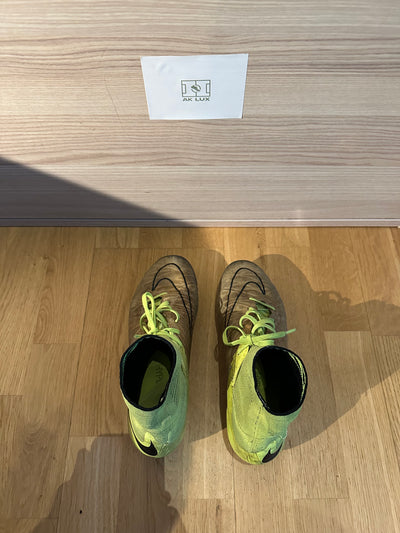 NIKE - HYPERVENOM PHANTOM II LEATHER TECH CRAFT FG SAND/BLACK/NEON